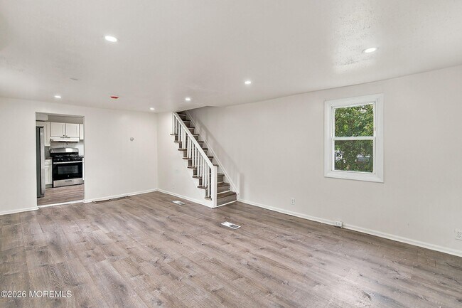 Building Photo - 1310 Summerfield Ave