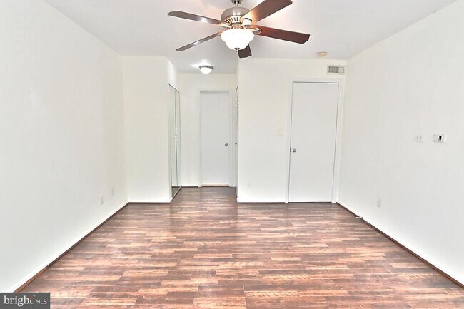 Building Photo - 1702 Ascot Way
