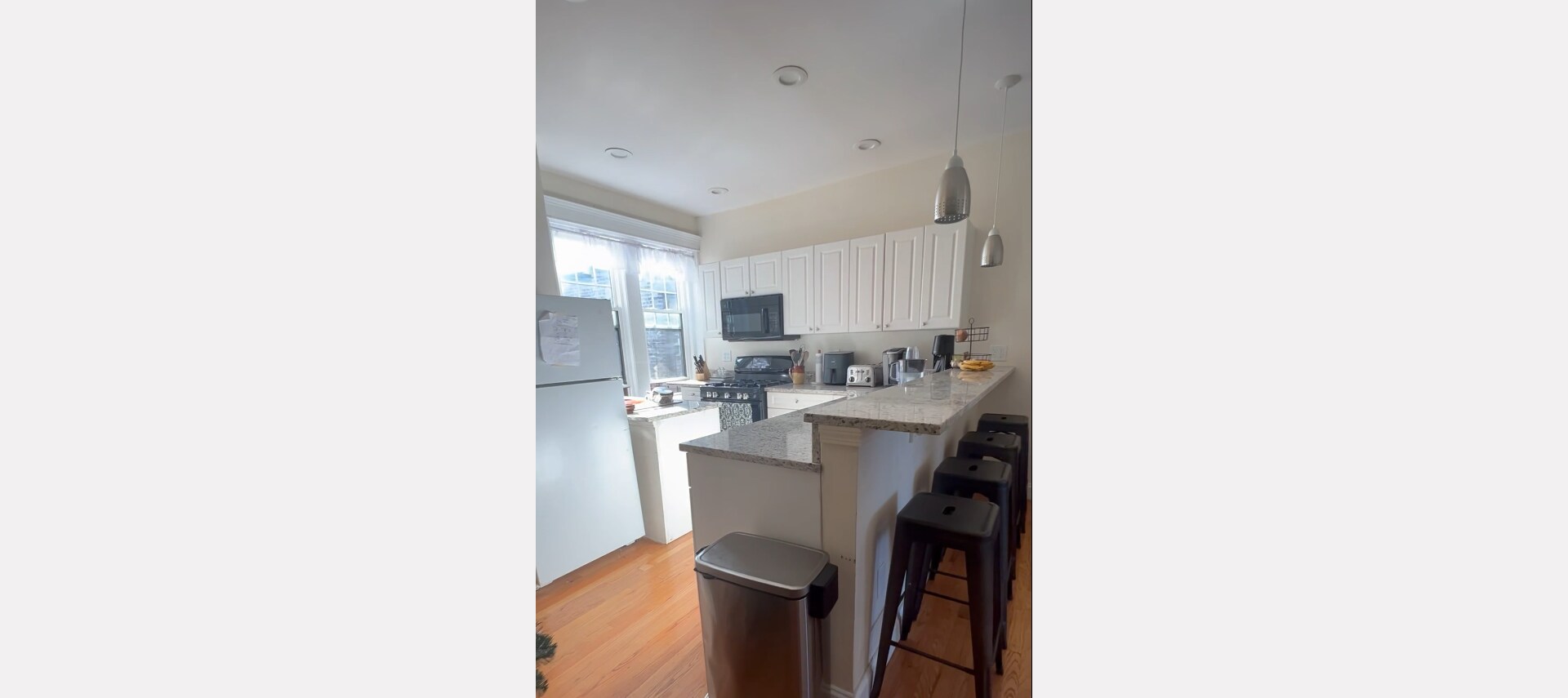 Building Photo - 1999 Commonwealth Ave