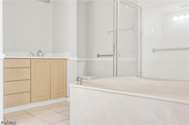 Building Photo - 14819 Laguna Dr