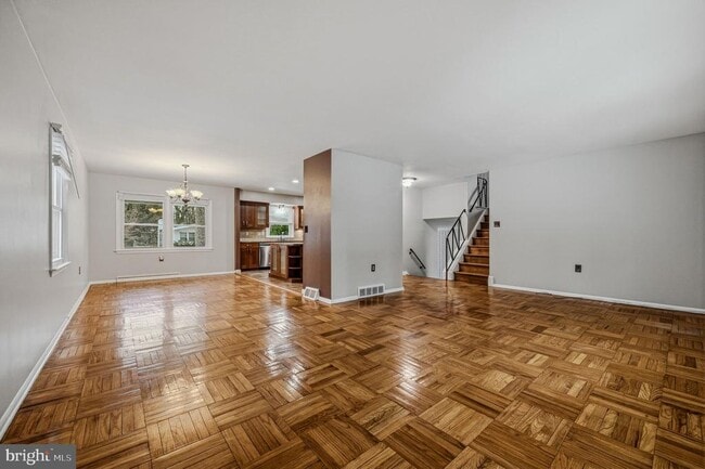 Building Photo - 1513 Fresno Rd