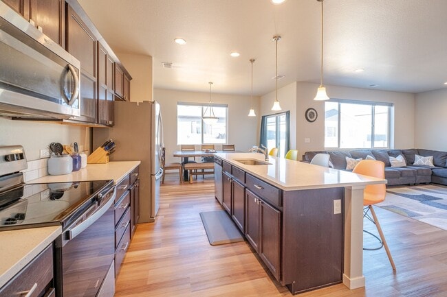 Building Photo - Stunning 3 Bed 2.5 Bath Home in Harvest Village