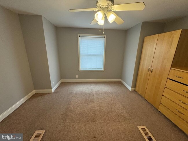 Building Photo - 1068 Floyd Terrace