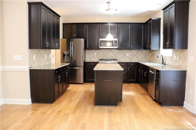Building Photo - 44 Coswell Ct