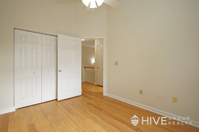 Building Photo - Charming Townhome in Harrisonburg!
