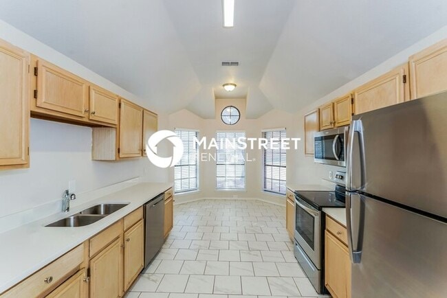 Building Photo - 3 Bedroom Pet-Friendly Home in ARLINGTON, TX with Main Street Renewal