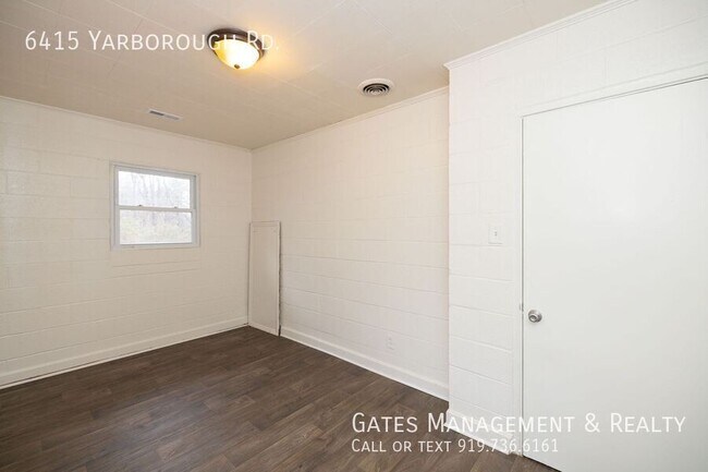 Building Photo - 6415 Yarborough Rd