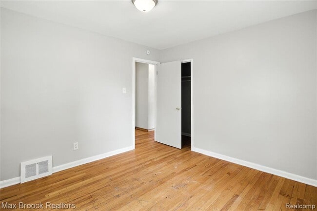 Building Photo - 25301 Ford St