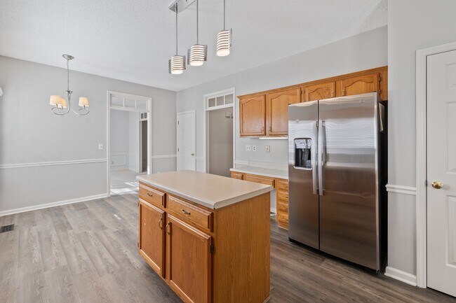 Building Photo - 113 Laurel Branch Dr