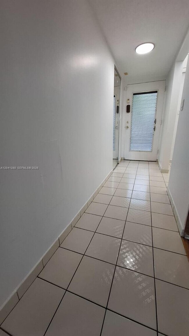 Building Photo - 1830 SW 81st Ave
