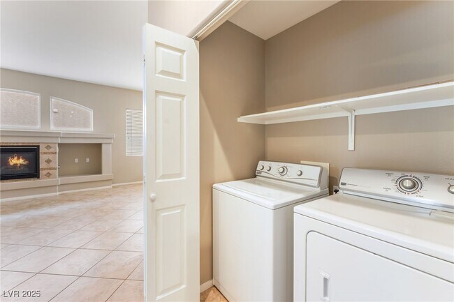 Building Photo - 912 Siena Hills Ln