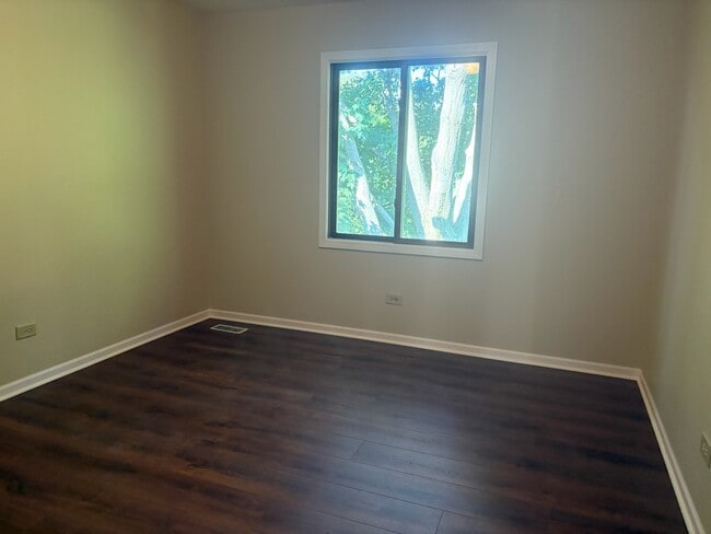 Building Photo - 2024 Westfield Dr