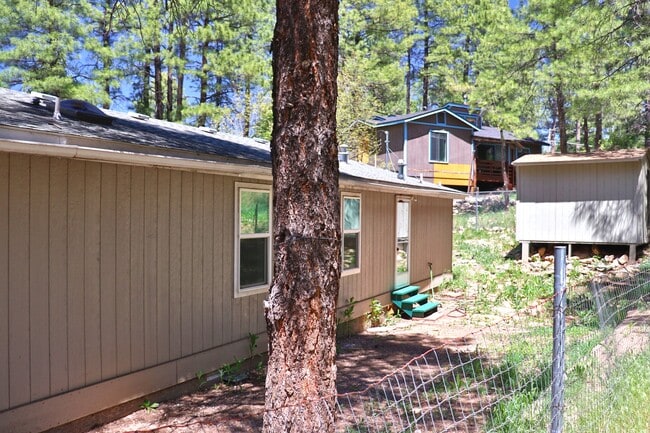 Building Photo - 2820 Toho Trail