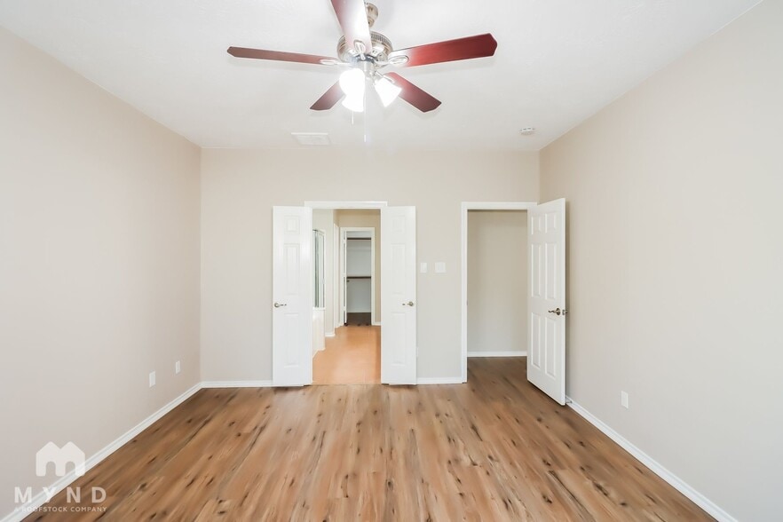 Building Photo - 4914 Forest Hurst Dr