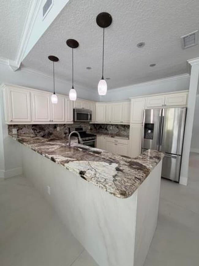Building Photo - 10114 Hunt Club Ln