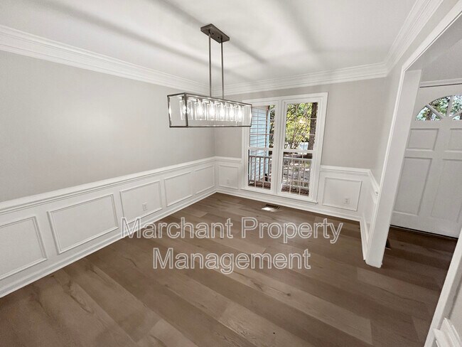 Building Photo - 7 Waxwing Ct