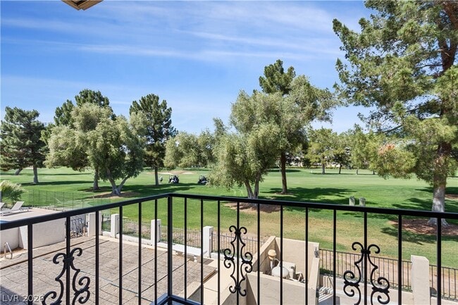 Building Photo - 908 Vegas Valley Dr