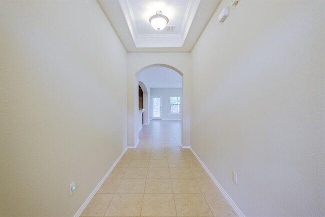 Building Photo - 17624 Bridgefarmer Blvd