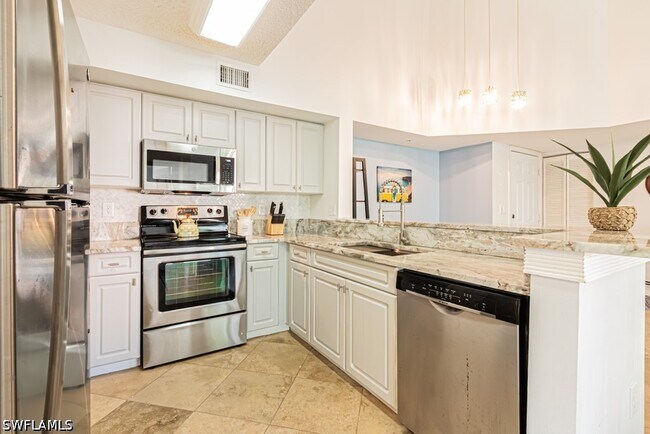 Building Photo - 1230 Wildwood Lakes Blvd