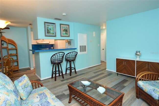 Building Photo - 1400 Gandy Blvd N