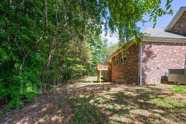 Building Photo - 1963 TN-166