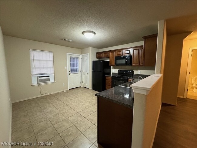 Building Photo - 6510 Huntington Ct