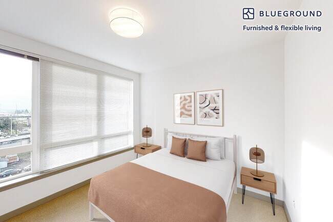 Building Photo - 109 S Division St