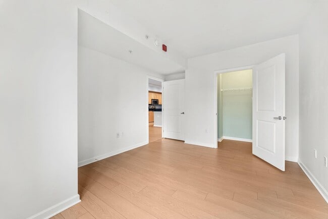 Building Photo - 440 L St NW