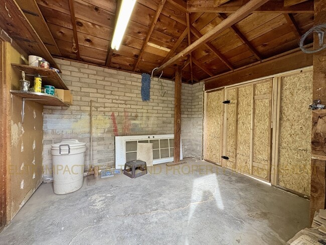 Building Photo - 1723 N Desmond Ln