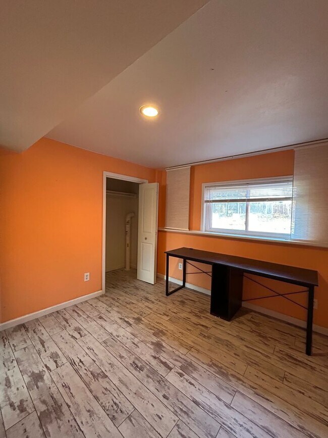 Building Photo - Stunning 4 BR/2 BA Morrison Home!!