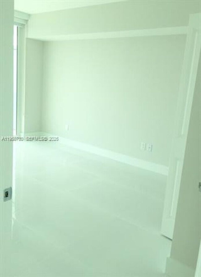 Building Photo - 400 Sunny Isles Blvd