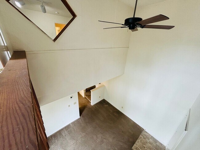 Building Photo - 503 Sunridge Dr