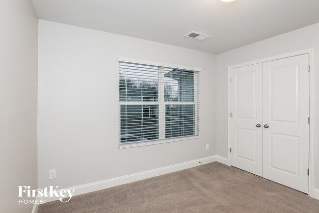 Building Photo - 9418 Blue Knoll Ct