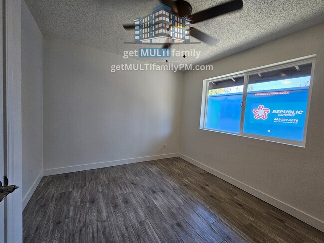 Building Photo - 2535 W Missouri Ave