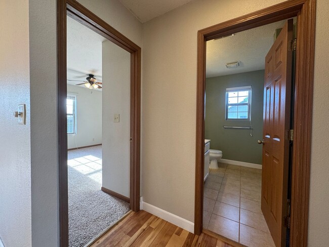 Building Photo - Summit’s Pass Beauty – Updated 3BR/2BA wit...