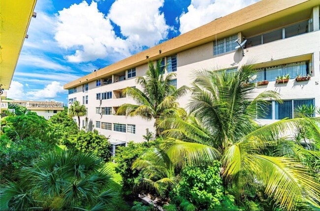 Building Photo - 830 NW 87th Ave