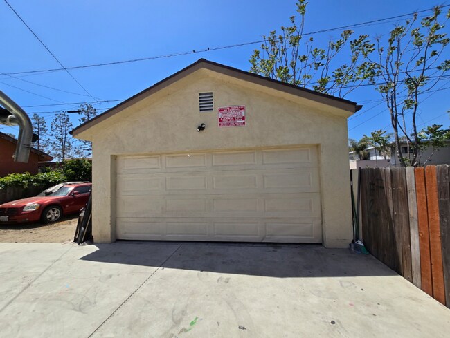 Building Photo - 6629 Denver Ave