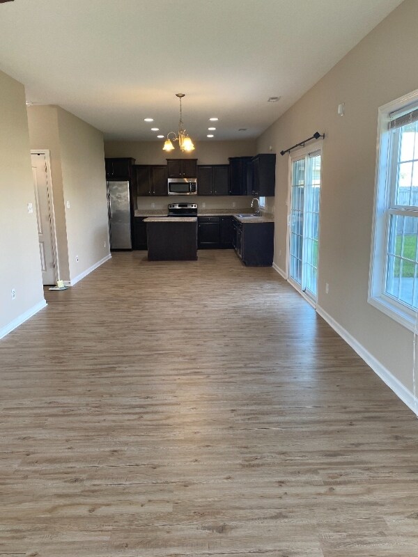 Building Photo - 131 Cavalier Dr