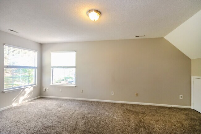 Building Photo - 9501 Cedar River Rd