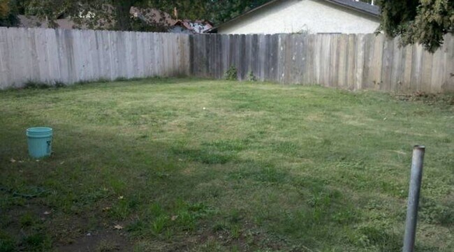 Building Photo - 843-845 Netters Circle