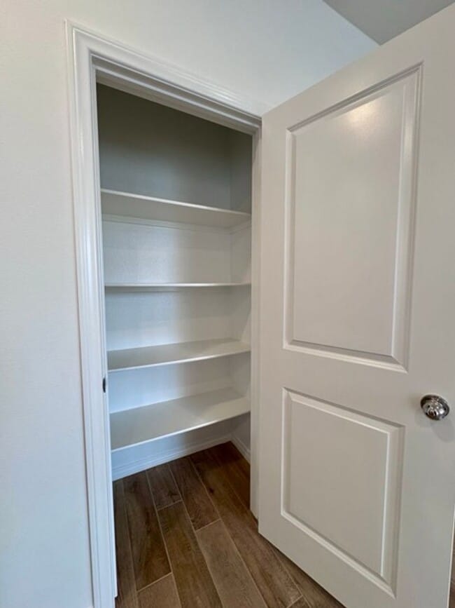 Building Photo - Welcome to Your Brand New 3 Bedroom Solar Home in the Gated Willow Springs Community of Murrieta!