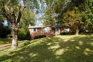 Building Photo - 1329 Winthorne Dr