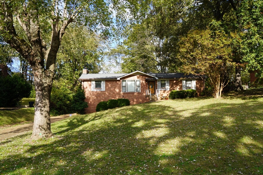 Primary Photo - 1329 Winthorne Dr