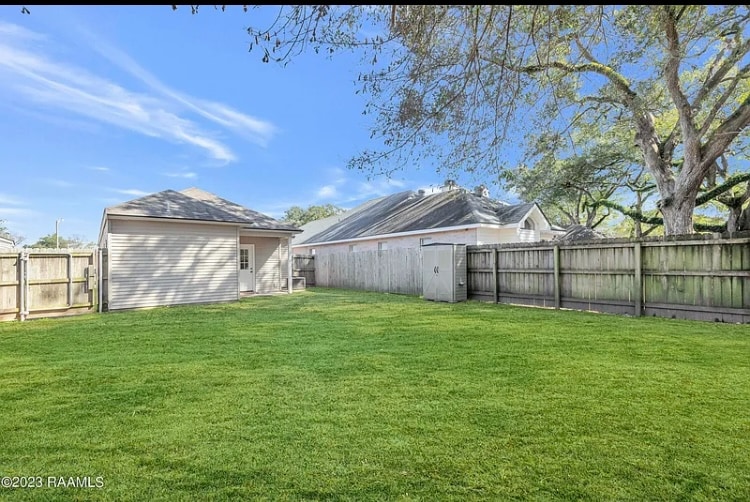 Building Photo - 107 Darlene Dr