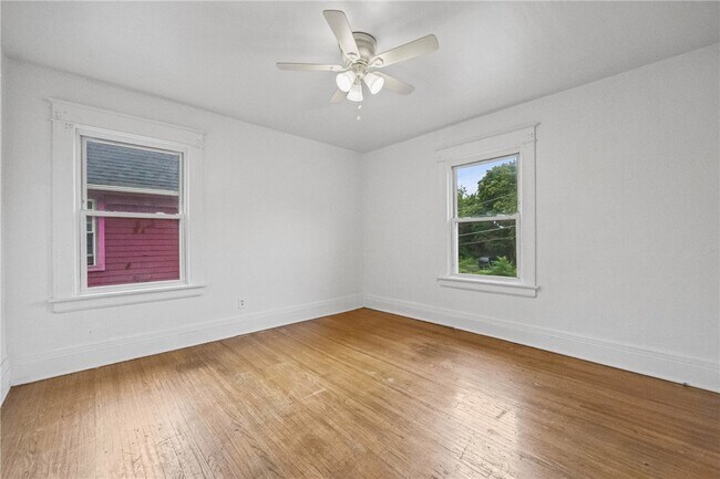 Building Photo - 98 Ackerman St