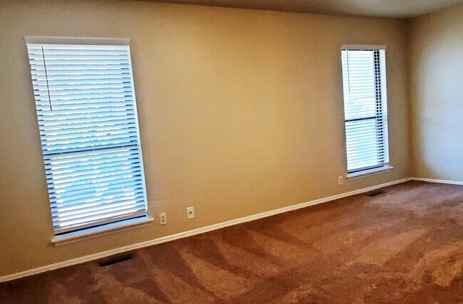 Building Photo - 5532 E 61st Pl