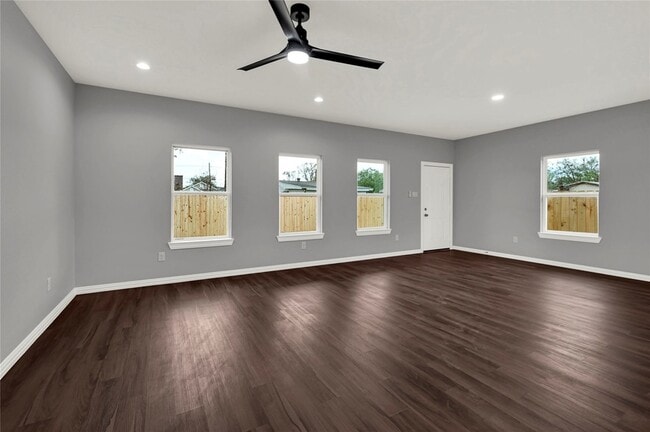 Building Photo - 8029 Ritz St