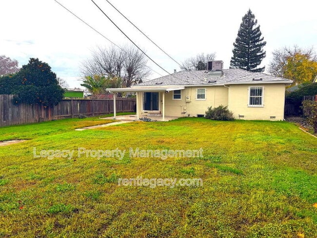 Building Photo - 5657 Bonniemae Way