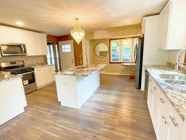 Building Photo - 309 Dorchester Rd