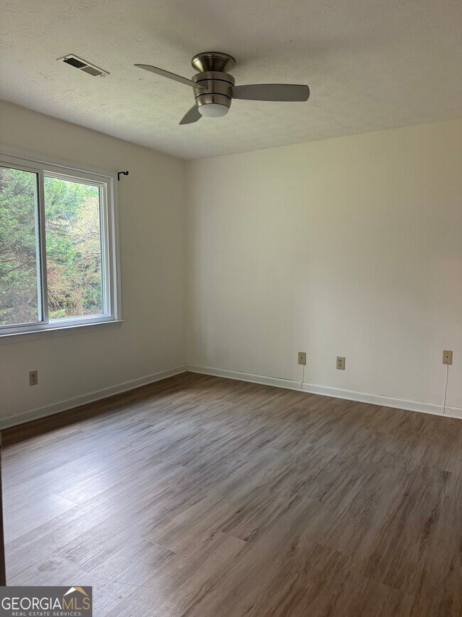 Building Photo - 317 Welton Way